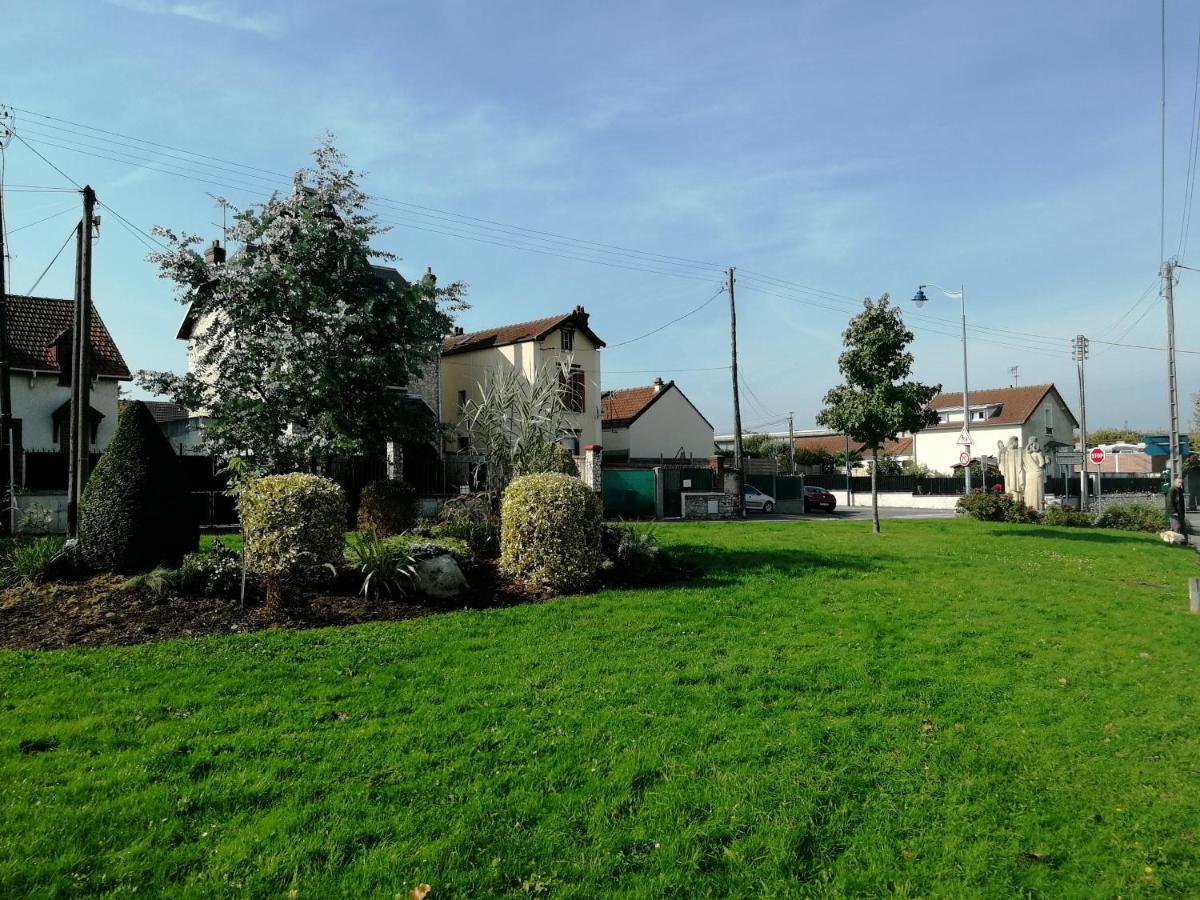 Maison de vacances Mantes-la-Jolie Exterior foto