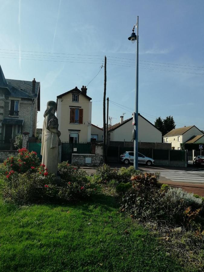 Maison de vacances Mantes-la-Jolie Exterior foto